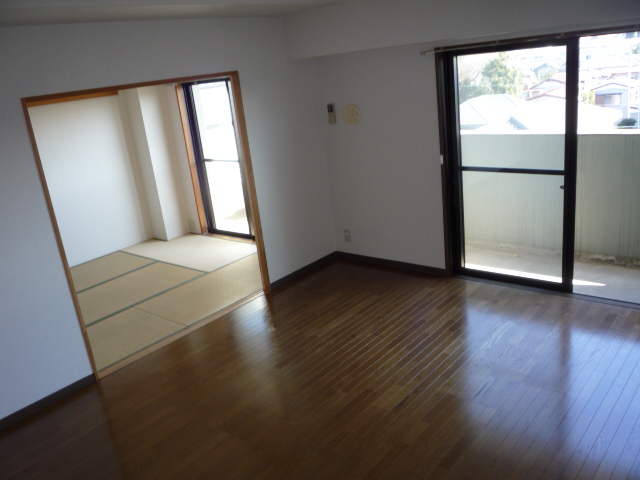 眺望　キッチン側より撮影　リビング