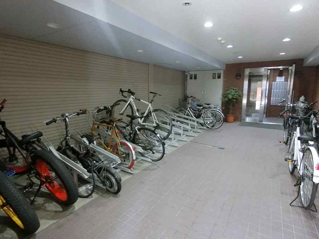 その他共有部分　雨に濡れない駐輪場