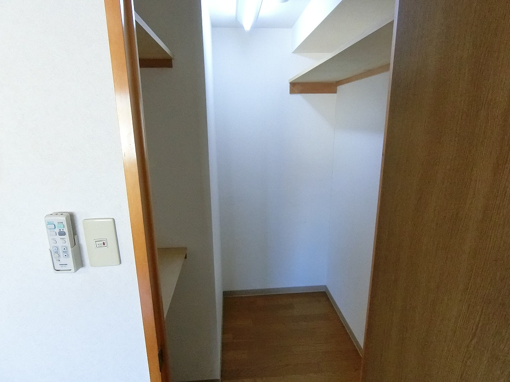 収納　自慢のウォークインクローゼット