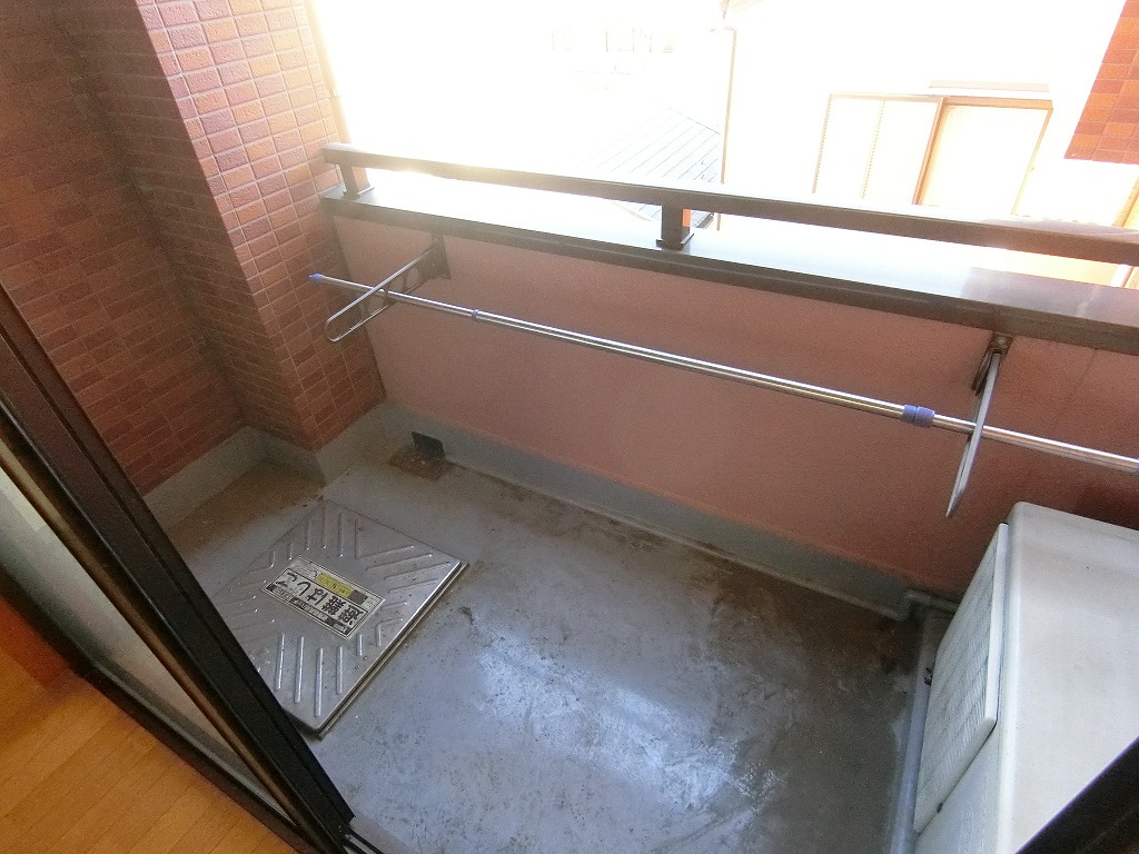 バルコニー　東向きバルコニー