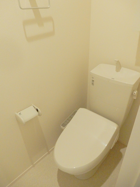 トイレ　ウォシュレット付き