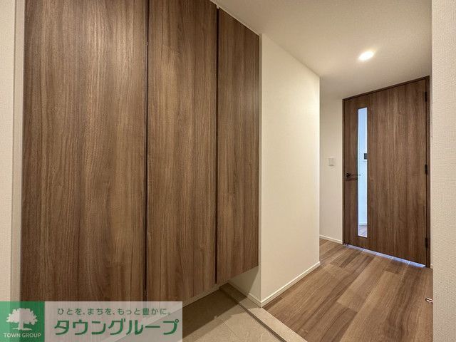 玄関　※写真は同タイプ住戸です。