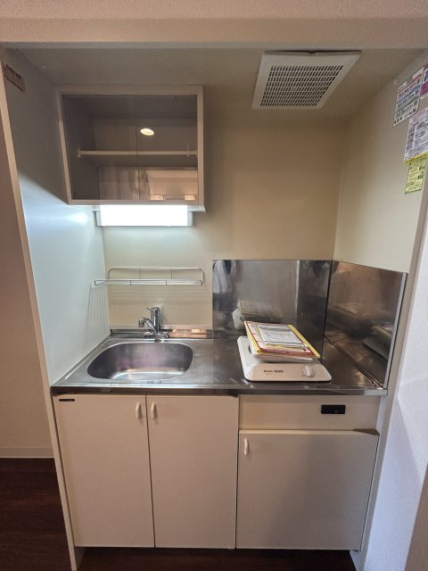 キッチン　※写真は７０４号室です