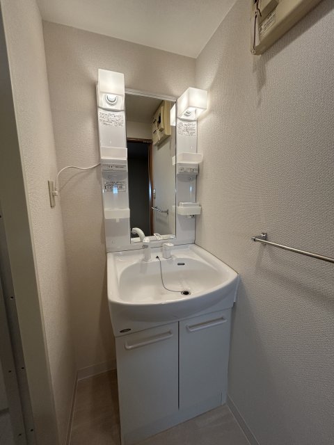 洗面設備　※写真は７０４号室です