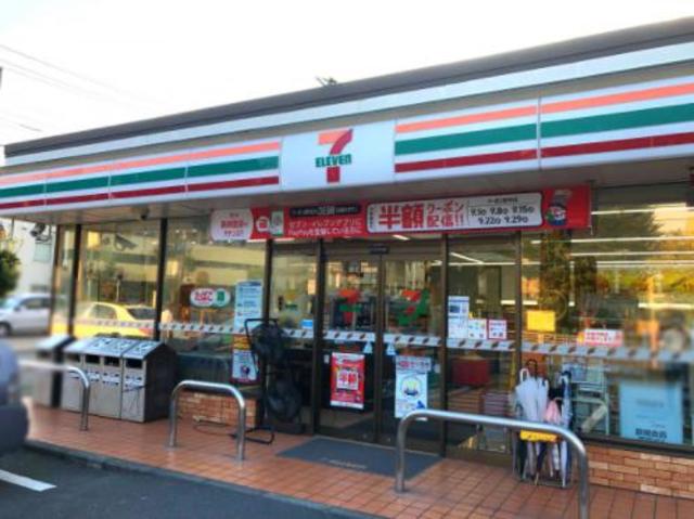 コンビニ　セブンイレブン横浜森の台店（コンビニ）まで682m
