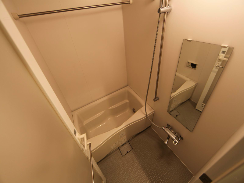 バス・シャワールーム　浴室暖房乾燥機付　追い焚き付お風呂