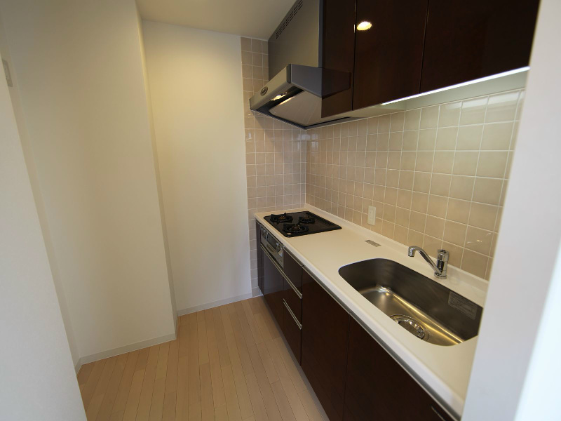 キッチン　システムキッチン（ガス3口コンログリル付）