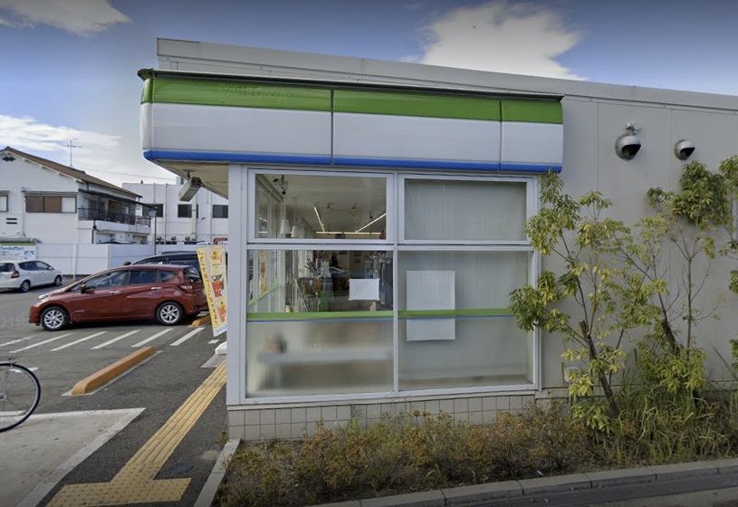 コンビニ　ファミリーマート 加美東四丁目店（コンビニ）まで574m