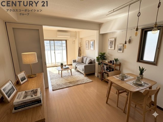 居室・リビング　床が明るい色合いで綺麗です♪