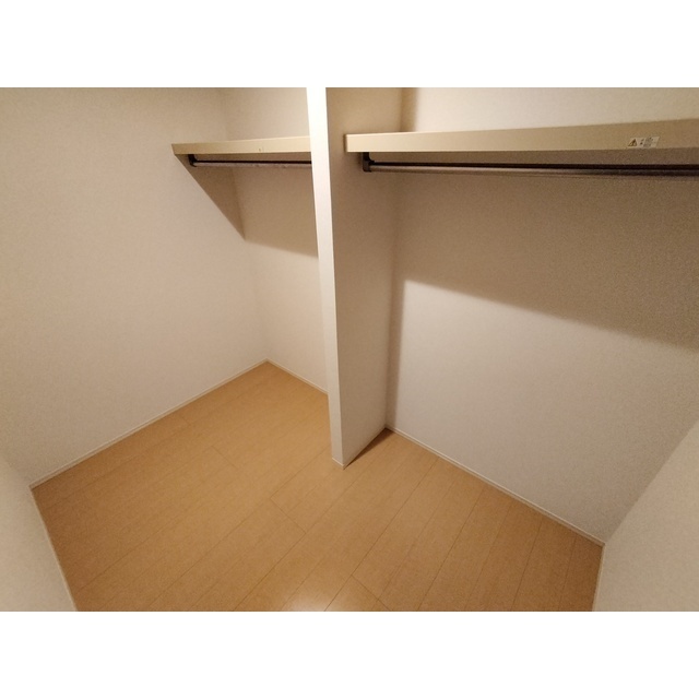 収納　ウォークインクローゼット