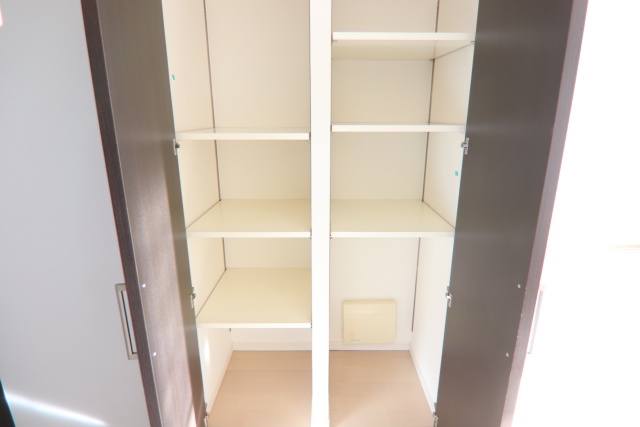 収納　※別室の参考写真の為、現況優先です。