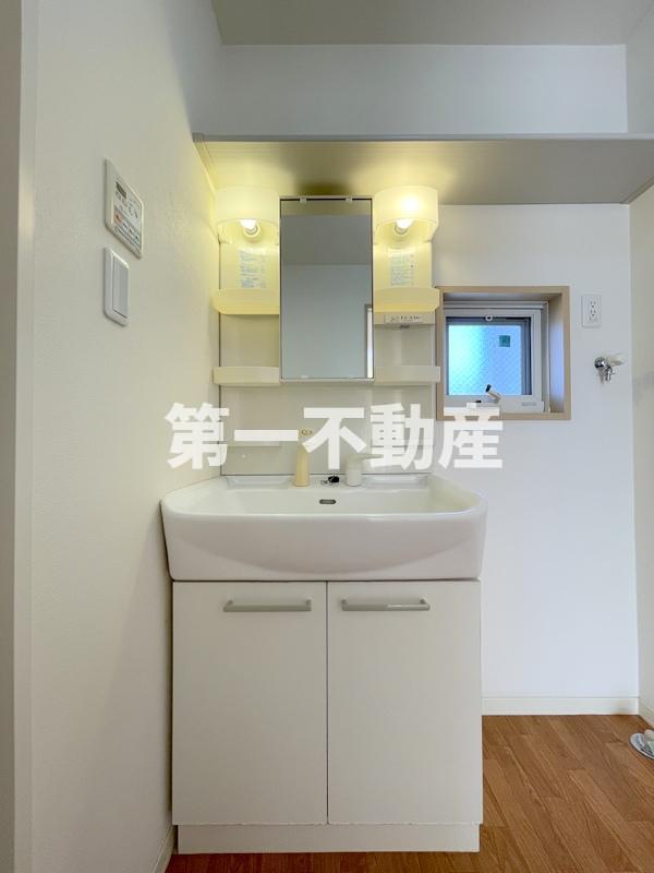 洗面設備　洗髪洗面化粧台