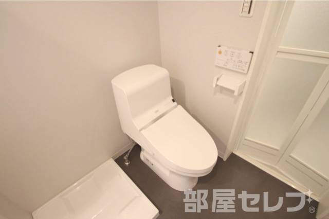 トイレ　※１０３号室の写真を流用しています。