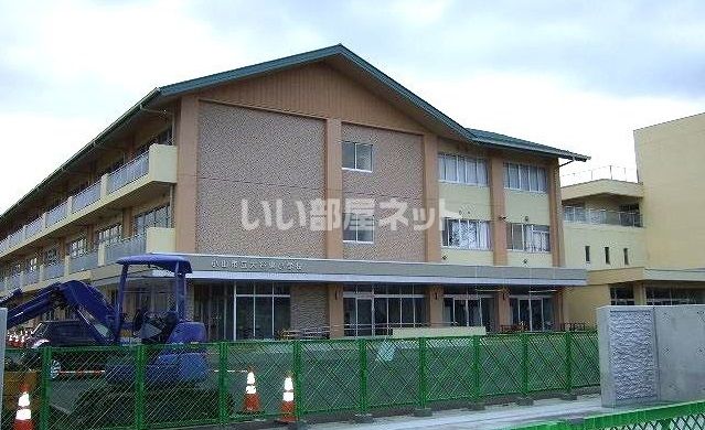 中学校　小山市立大谷中学校（中学校）まで659m