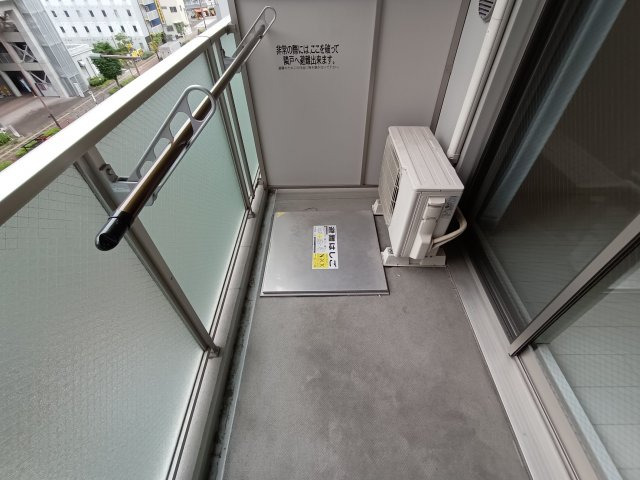バルコニー　陽当たり良好なバルコニーです