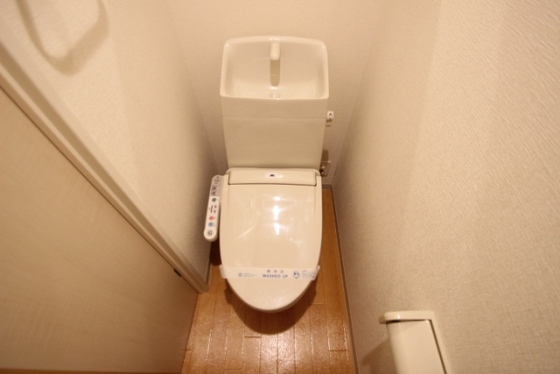 トイレ　※別の部屋の写真です