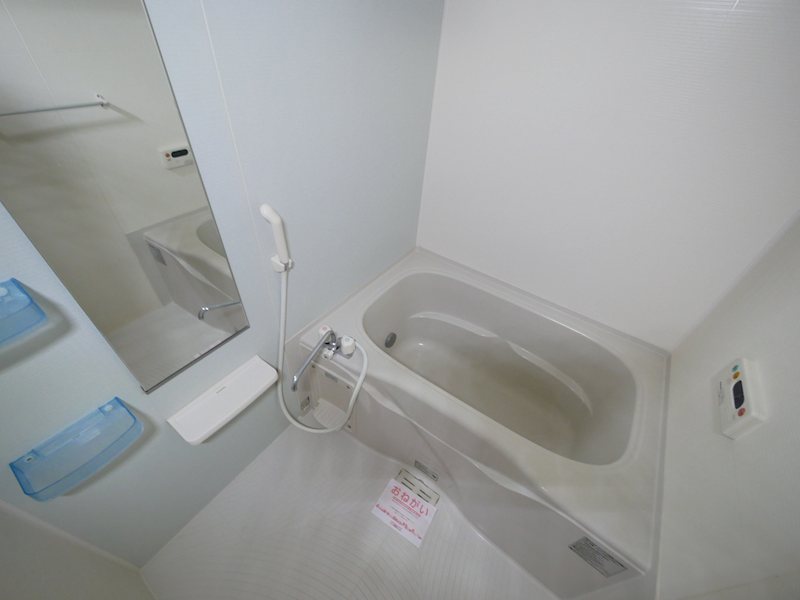 バス・シャワールーム　シャワー・追い焚き給湯