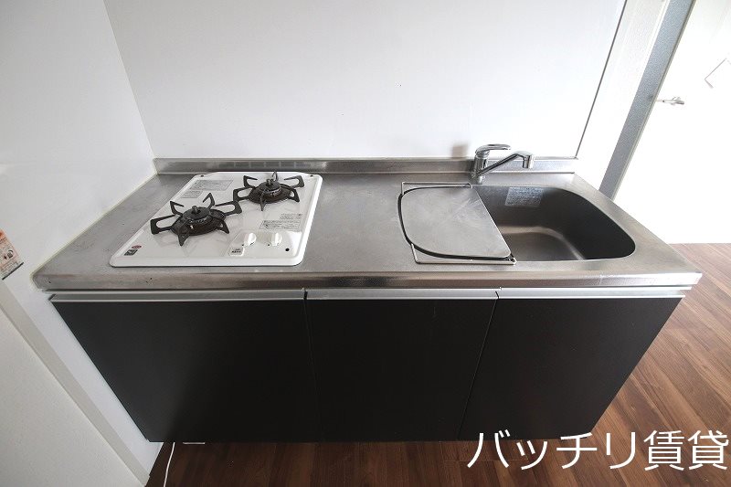 キッチン　＊画像は別部屋の為イメージ、現状優先致します