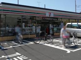 コンビニ　セブンイレブン 江戸川篠崎町7丁目店（コンビニ）まで214m