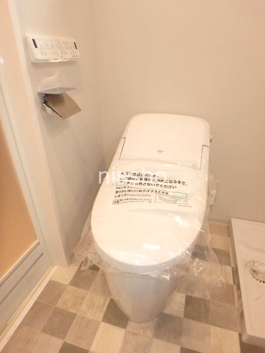 トイレ　うれしいタンクレストイレ