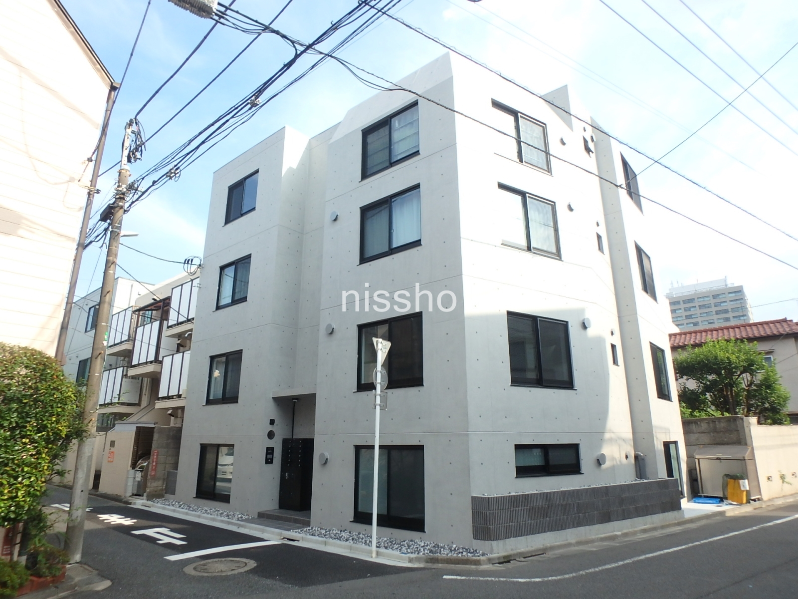 建物外観　コンクリート打ちっぱなしのお洒落な外観！