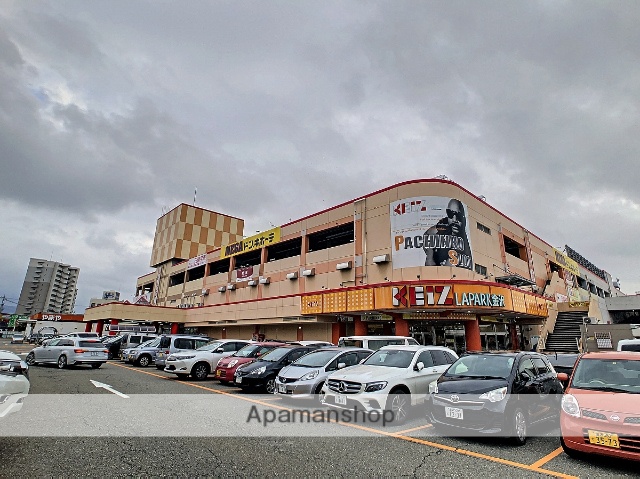 スーパー　ＭＥＧＡドン・キホーテラパーク金沢店（スーパー）まで871m