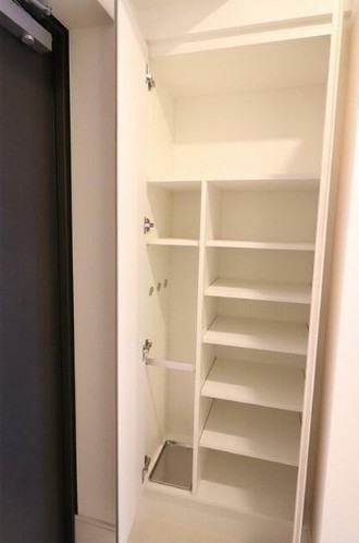 玄関　同タイプのお写真です