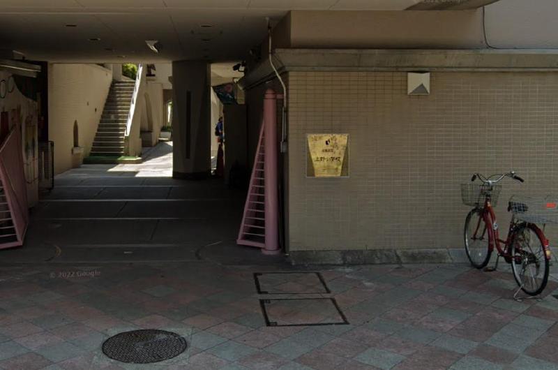 小学校　上野小学校（小学校）まで450m