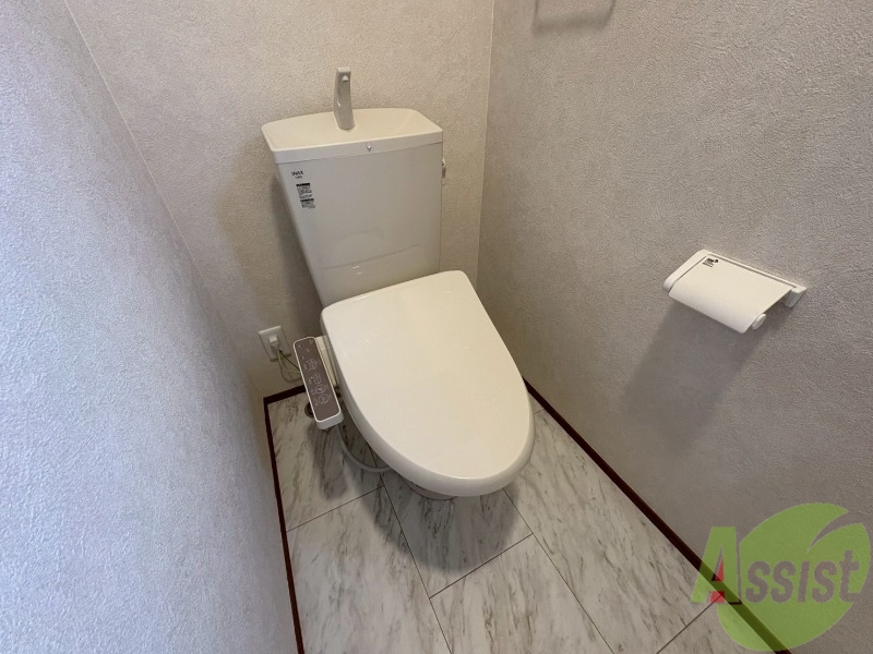 トイレ　トイレはウォシュレット機能付きでございます。