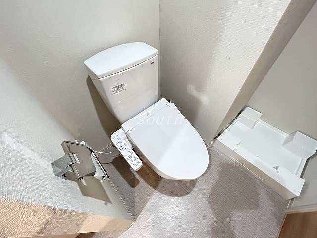 トイレ　ウォシュレット付きのトイレ