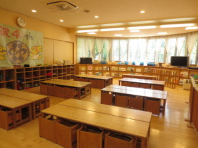 幼稚園・保育園　認定こども園柱本保育園こども未来学舎（幼稚園・保育園）まで916m