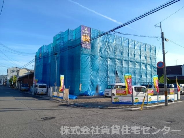 建物外観　建築中