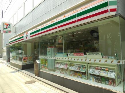 コンビニ　セブンイレブン（コンビニ）まで10m