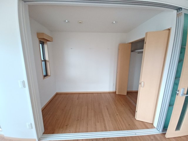 その他部屋・スペース　落ち着いて過ごせるお部屋なので、寝室にいかがでしょうか