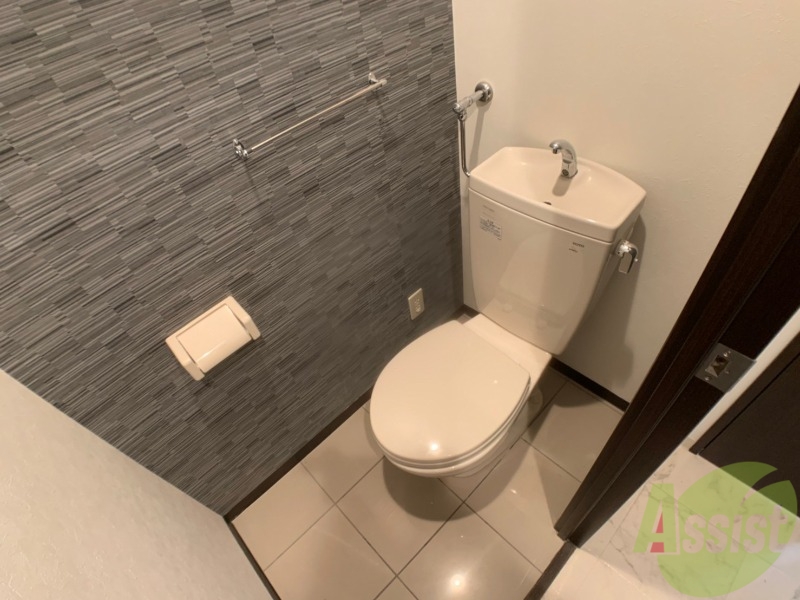 トイレ　トイレです。お洒落なクロスが使われていました！