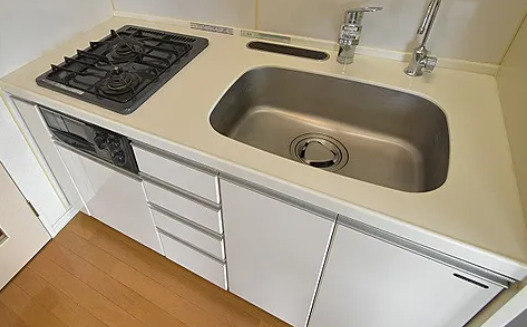 キッチン　別部屋の画像を使用しております。