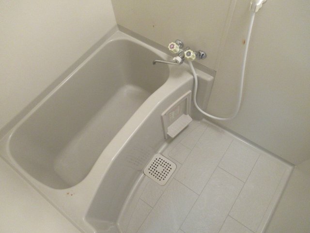 バス・シャワールーム　きれいなお風呂です