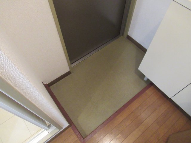 玄関　収納もある玄関です