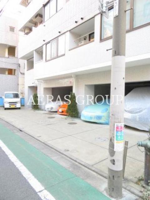 駐車場　敷地内駐車場