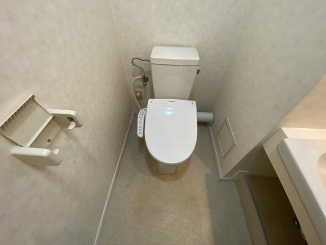 トイレ　コンパクトで使いやすいトイレです☆