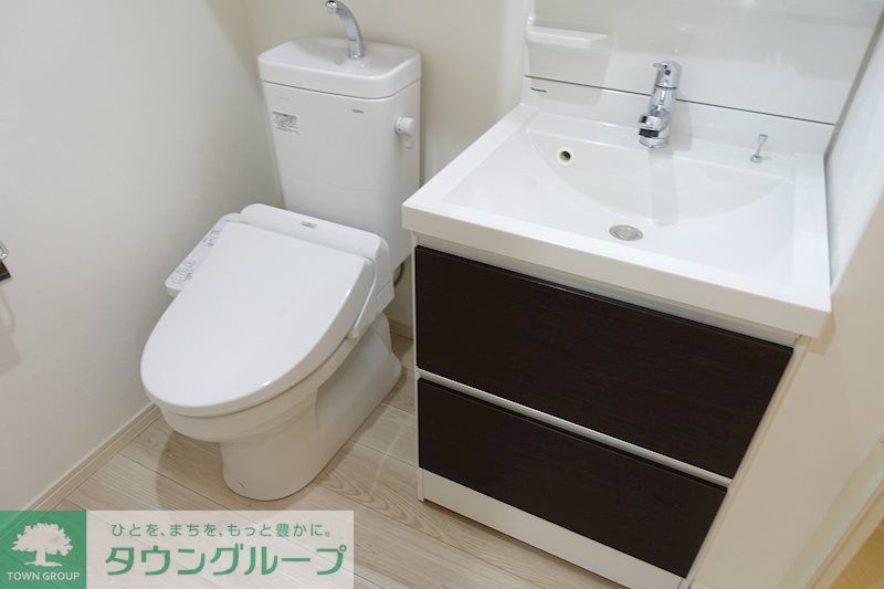 洗面設備　シャンプードレッサーが標準装備！朝の身支度が快適に♪