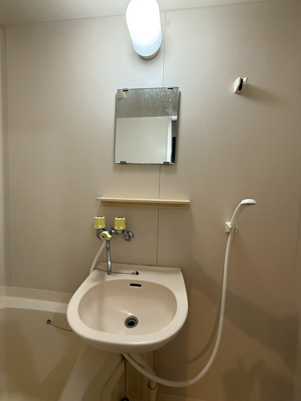 洗面設備　反転別部屋参考写真