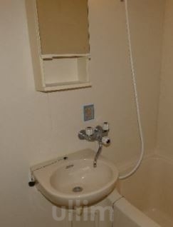 洗面設備　※別のお部屋のお写真です。御参考までに。