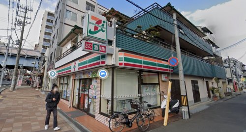 コンビニ　セブンイレブン 神戸新在家駅前店（コンビニ）まで446m