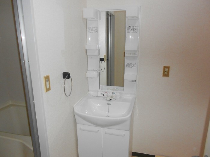 洗面設備　同物件別部屋参考写真です