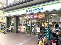 コンビニ　ファミリーマート室町仏光寺店（コンビニ）まで83m