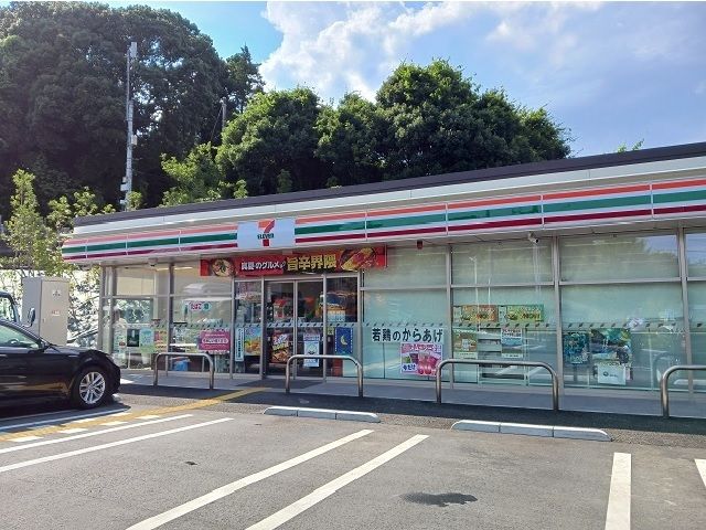 コンビニ　セブンイレブン（コンビニ）まで400m