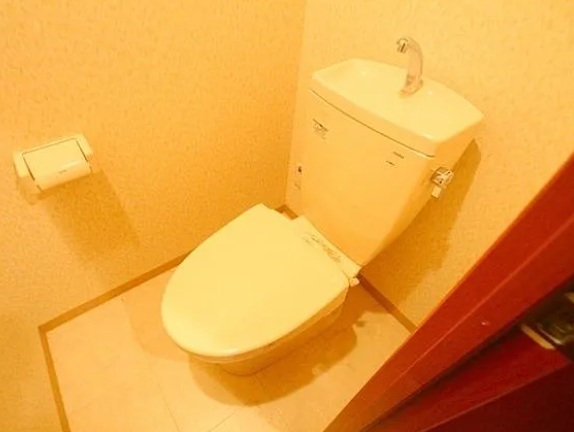 トイレ　※同施工会社のイメージ写真※