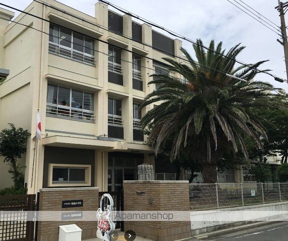 小学校　西脇小学校（小学校）まで748m