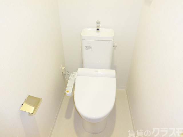 トイレ　温水洗浄便座付き☆今やマストアイテムです！